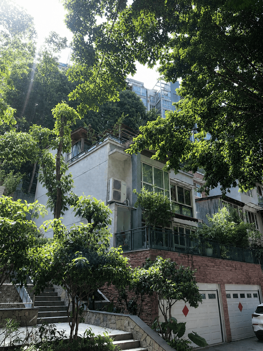 大理岛居岁月从容升级：小小岛老别墅加装蒂升悦行款电梯
